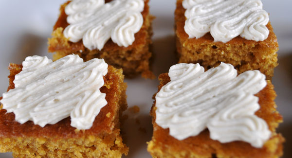 pumpkin-cake-bite-size pumpkin-cake-bite-size