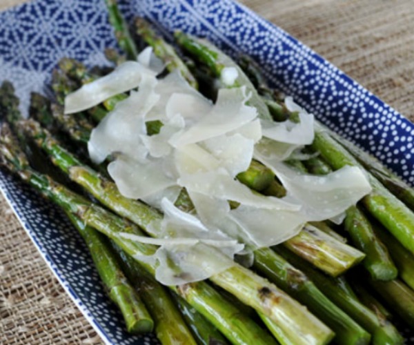 roasted-asparagus-truffle-oil-parmesan