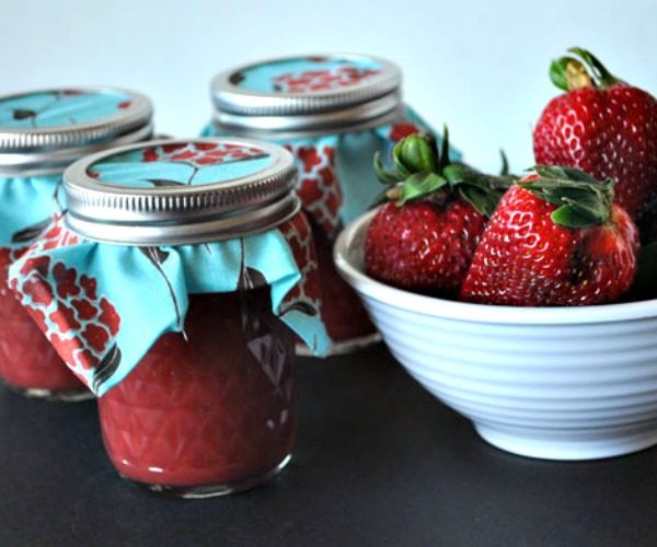 canning-jam-with-honey-1