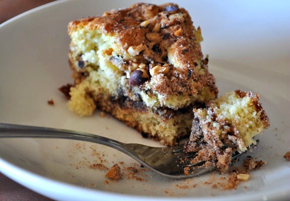 hazelnut-chocolate-chip-brunch-cake