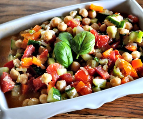 garbanzo-bean-basil-pepper-salad