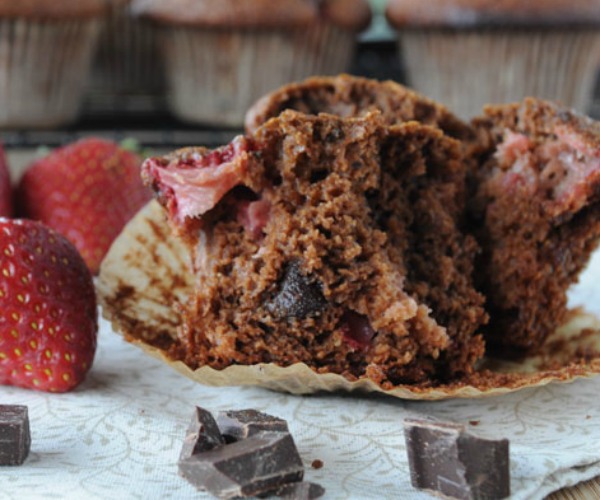 chocolate-chocolate-strawberry-muffins