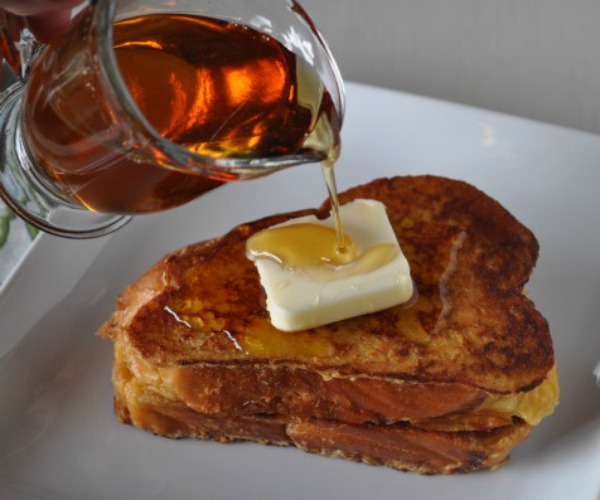 french-toast-with-warm-maple-syrup-mountain-mama-cooks-5