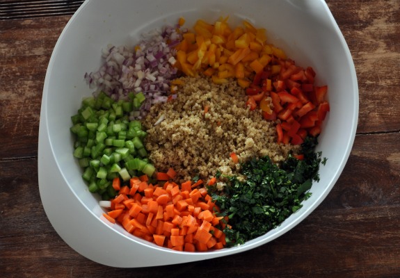 kitchen-sink-quinoa-salad-mountain-mama-cooks-1 kitchen-sink-quinoa-salad-mountain-mama-cooks-1