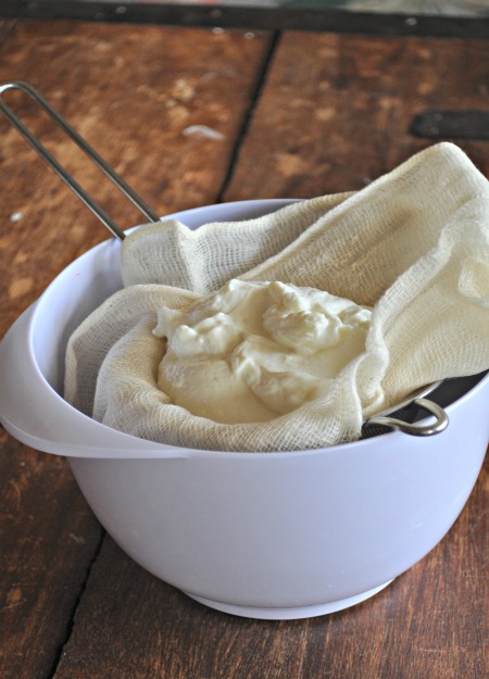 straining-greek-yogurt-photo-mountain-mama-cooks straining-greek-yogurt-photo-mountain-mama-cooks
