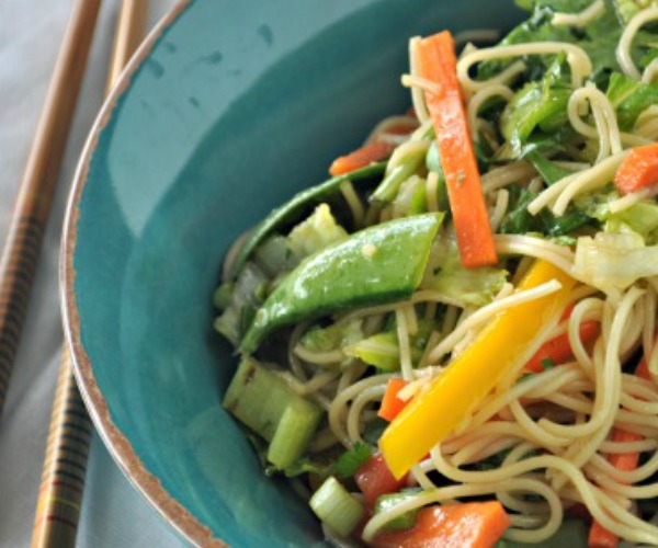 Asian-Noodle-and-Greens-Salad-1-mountainmamacooks
