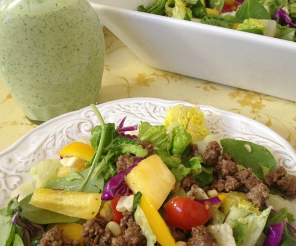 Permalink to: Beach Living + a 10 Minute Taco Salad Easy-Taco-Salad-Mountain-Mama-Cooks