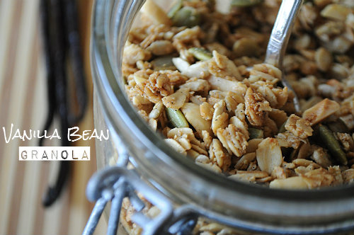 Vanilla-Bean-Granola-Recipe-www.mountainmamacooks.com_