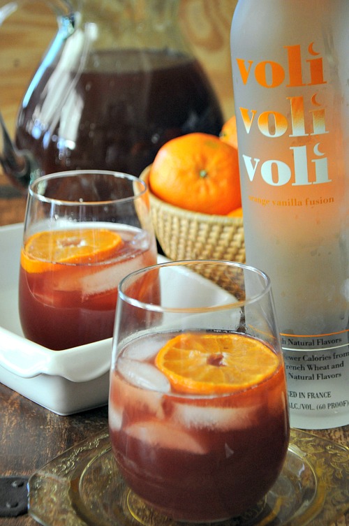 Mulled Cranberry Juice with Vodka and Citrus, www.mountainmamacooks.com Mulled Cranberry Juice with Vodka and Citrus, www.mountainmamacooks.com
