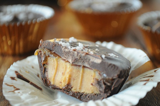homemade peanut butter cups with sea salt and caramel, www.mountainmamacooks.com homemade peanut butter cups with sea salt and caramel, www.mountainmamacooks.com