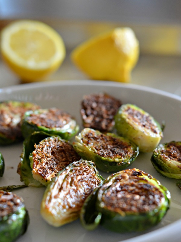 8 minute blackened brussels sprouts recipe, www.mountainmamacooks.com