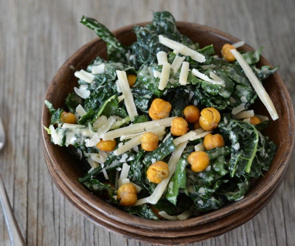 Kale Salad with Crispy Garbanzo Bean Croutons feature, www.mountainmamacooks.com