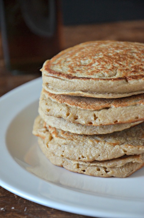 Gluten Free Banana Oat Blender Pancakes, www.mountainmamacooks.com