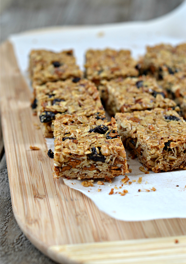 cinnamonraisingranolabars1 Mountain Mama Cooks