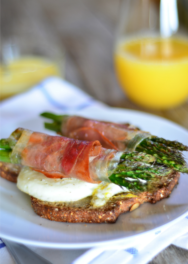 Prosciutto Wrapped Asparagus Eggs Benedict Mountain Mama Cooks